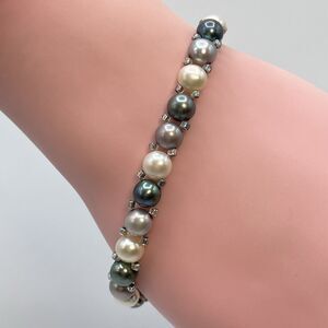 Freshwater Button Pearl White Gray Peacock Stretch Bracelet Boho Elegant